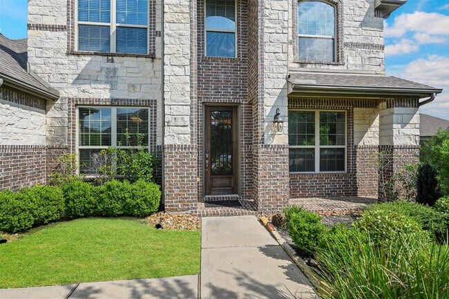 Building Photo - 15518 Montreal Dr