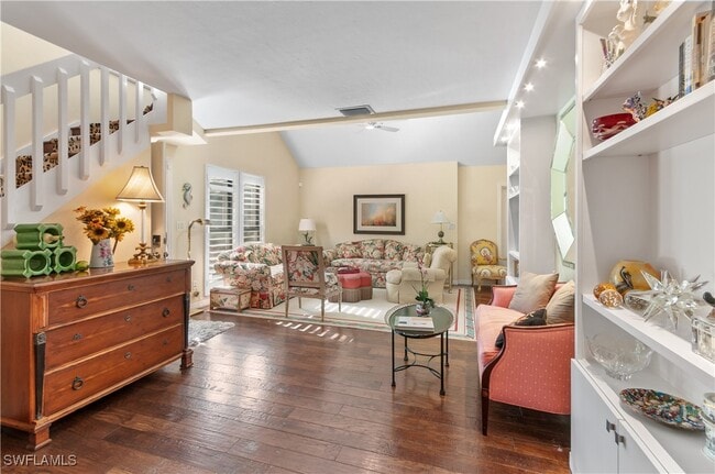 Building Photo - 1313 Solana Rd