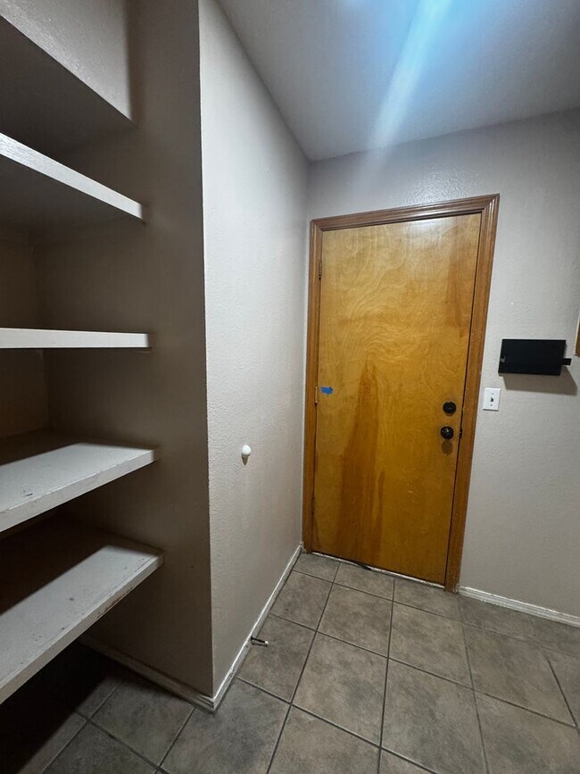 Building Photo - Charming 3bedroom, 2bath home in Estaodao