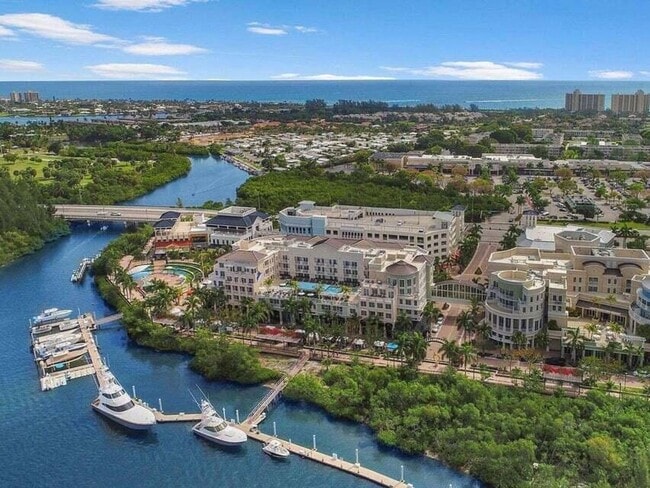 Building Photo - 4803 Sawgrass Breeze Dr