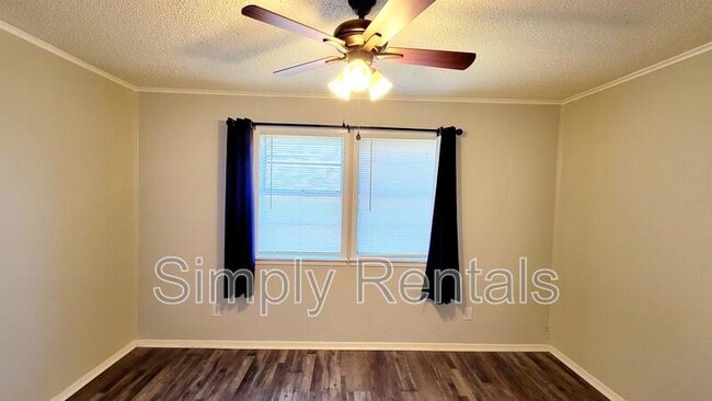 Building Photo - Bill Bradford Rd 400 - 5