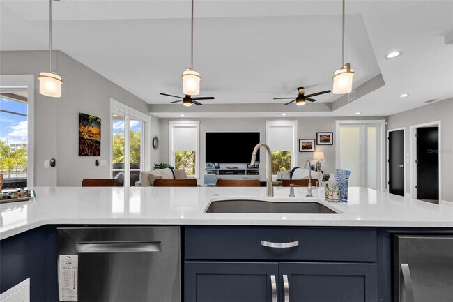 Building Photo - 276 Lewis Cir