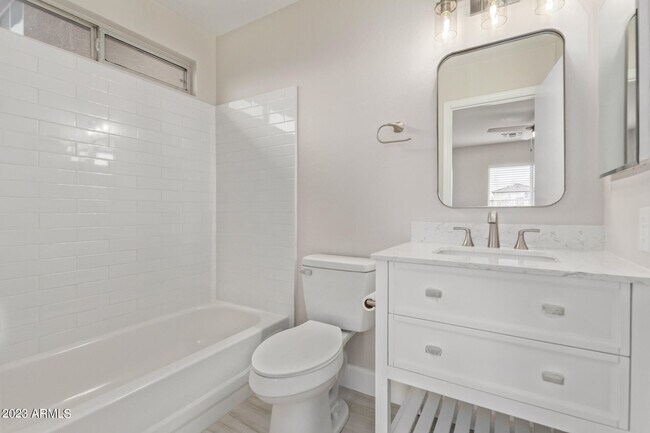 Building Photo - 11211 W Heatherbrae Dr