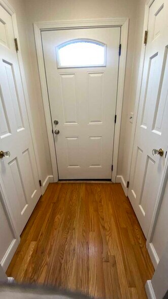 Building Photo - 72 Holyoke St