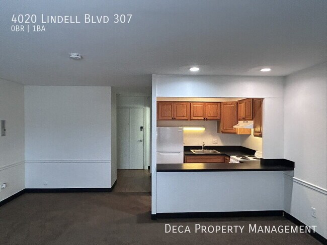 Building Photo - 4020 Lindell Blvd