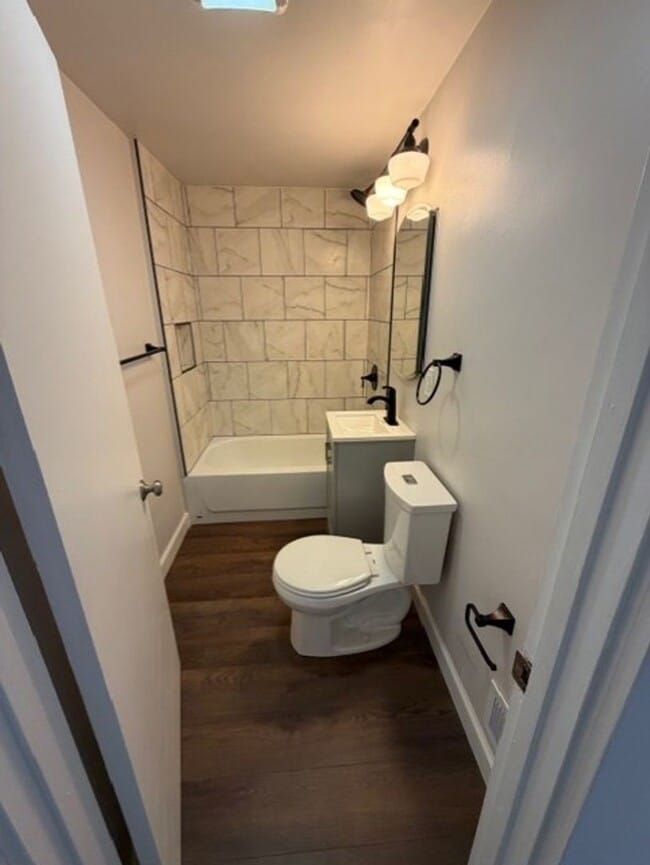 Building Photo - Beautiful Home for Rent With Some Utilities Included