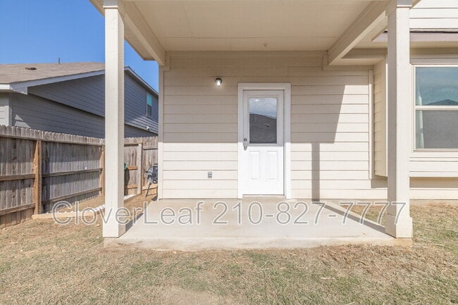 Building Photo - 2450 Dry Moss Way