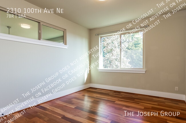 Building Photo - 2310 100th Ave NE