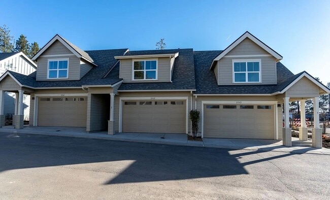 Primary Photo - Modern 3x2.5 Townhome Retreat in NE Bend