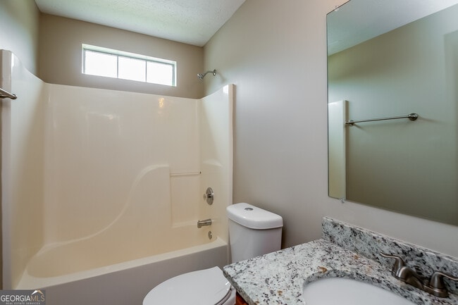 Building Photo - 3040 Reynolds Run