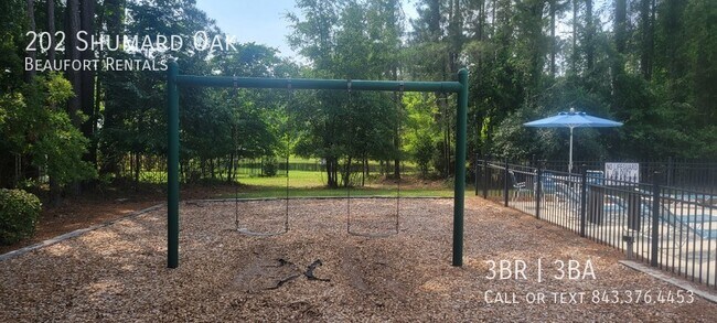 Building Photo - 202 Shumard Oak