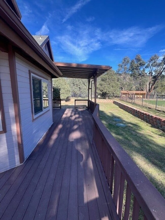 Building Photo - Charming Frazier Park Home Filled With Natural Light