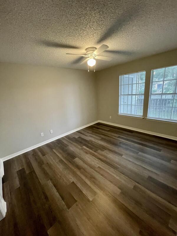 Building Photo - 6166 Westgate Dr