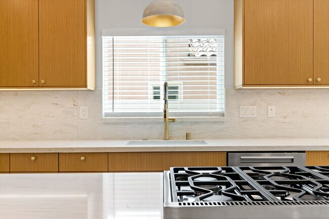 Building Photo - Beautifully Renovated 3-Bedroom Home – Mod...