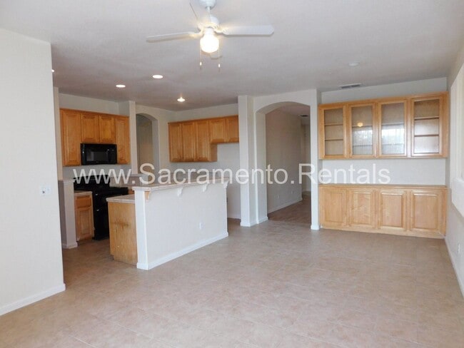 Building Photo - 4 br, 2 bath House - 4000 Saintsbury Drive