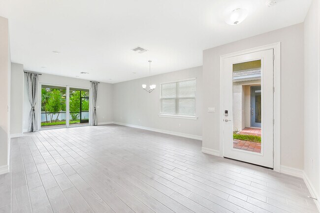 Building Photo - 1057 Tranquil Brk Dr