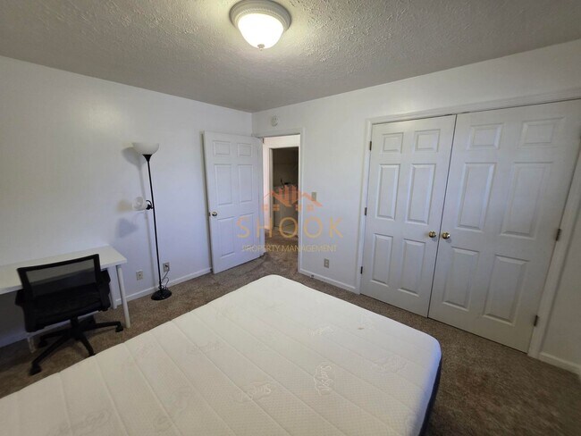 Building Photo - 2940 Horizon Dr