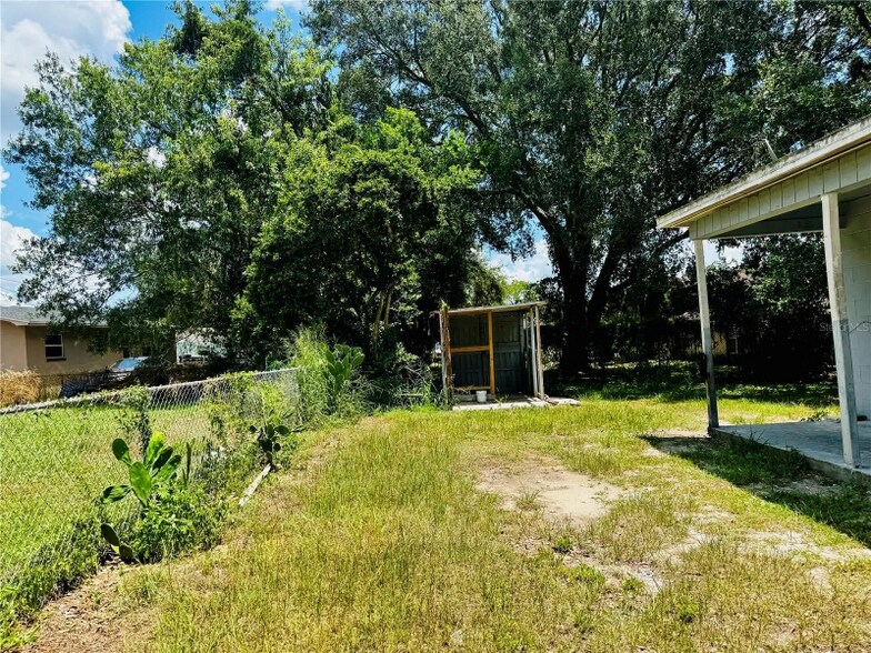 Building Photo - 2927 Dudley Dr