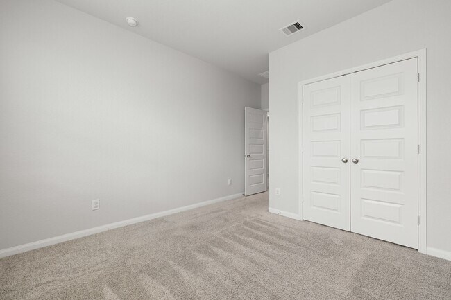 Building Photo - 9914 Brickhouse Dr