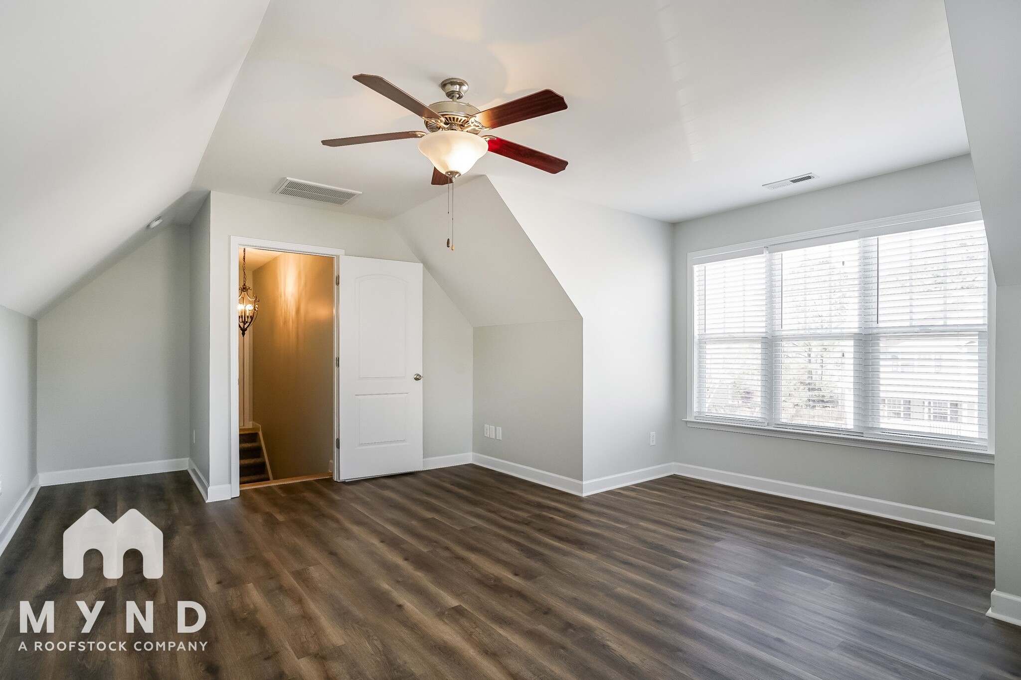 Building Photo - 40 Pinewinds Ct