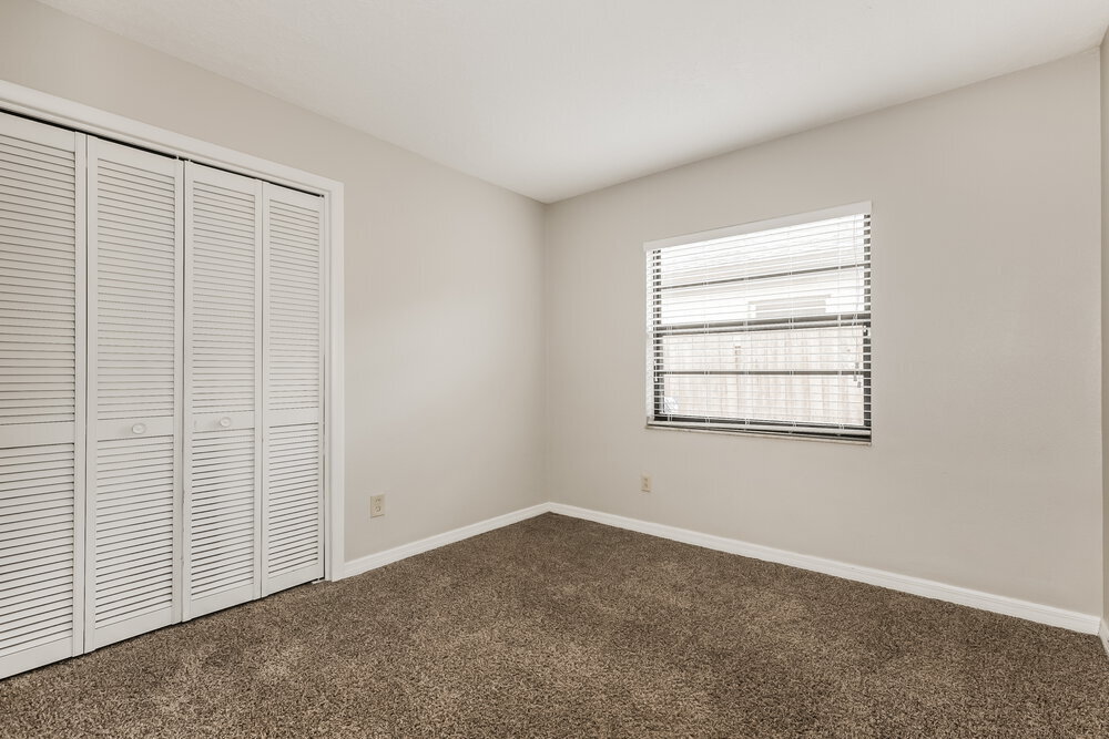 Building Photo - 1440 Tiverton Dr