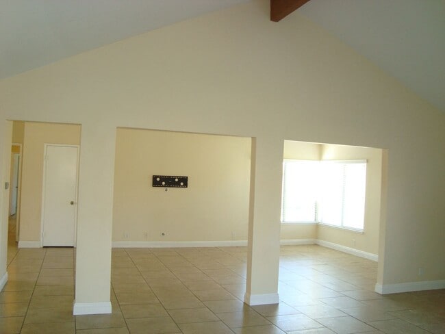 Building Photo - NORTH RIALTO COMING SOON!
