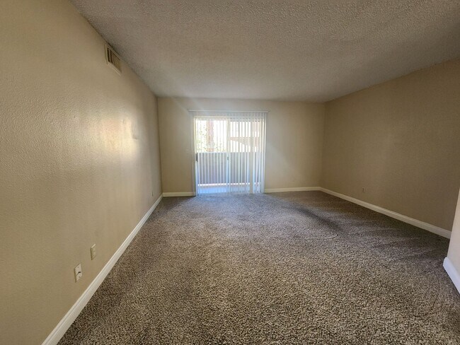 Building Photo - 2750 S Durango Dr