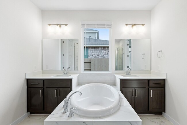 Building Photo - 150 Samuel Blair Pass