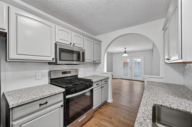 Building Photo - 22711 Smokey Hill Dr