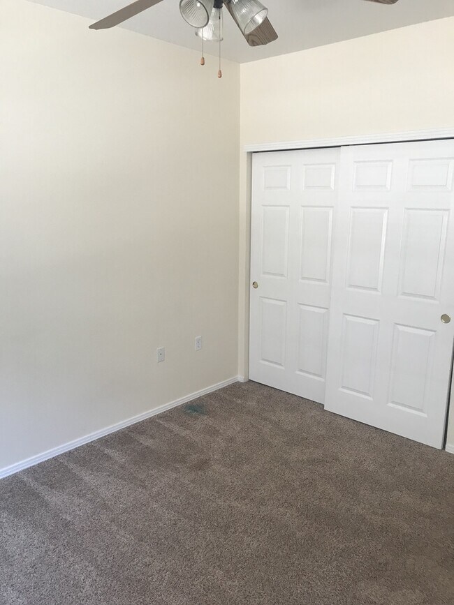 Building Photo - Beautiful 3 Bed, 2 Bath Condo in NW Fort Collins!