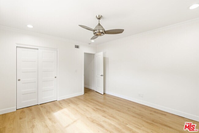 Building Photo - 23114 Mariano St