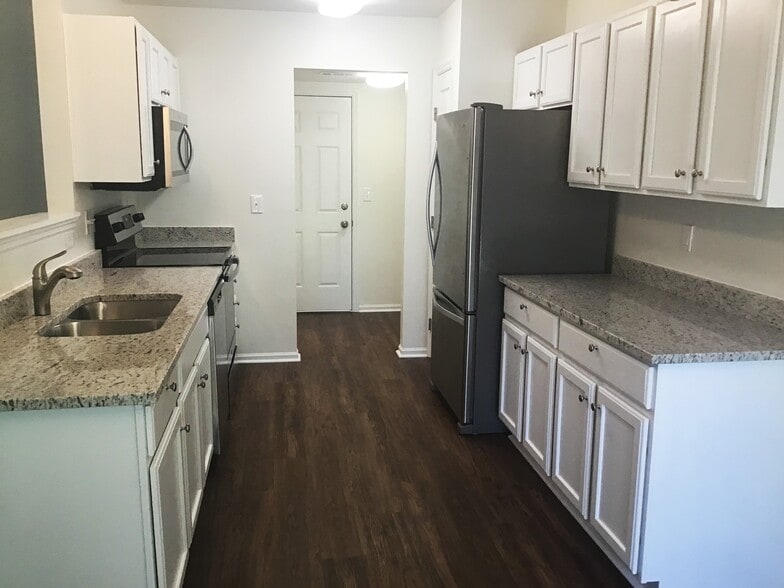 Building Photo - 3096 Stony Hollow Ct