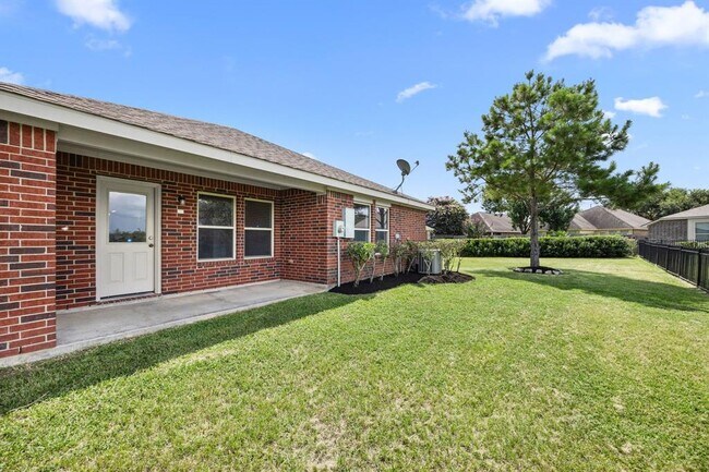 Building Photo - 26151 Travis Brook Dr