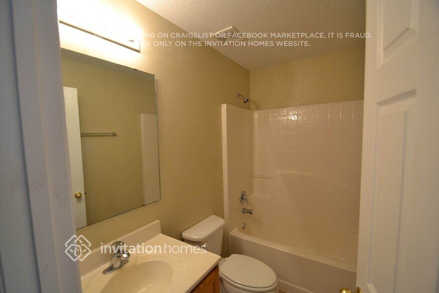 Building Photo - 6043 Sunset Vista Dr