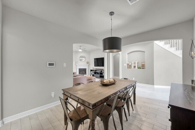 Building Photo - 241 Bright Blf Cir