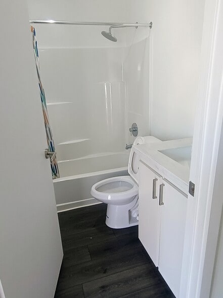 Building Photo - 3653 W 58th Pl