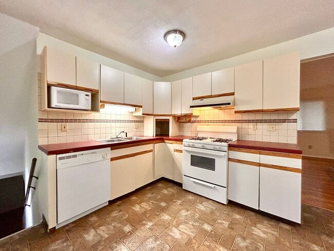 Building Photo - Three Bedroom Home in Walker/Standale