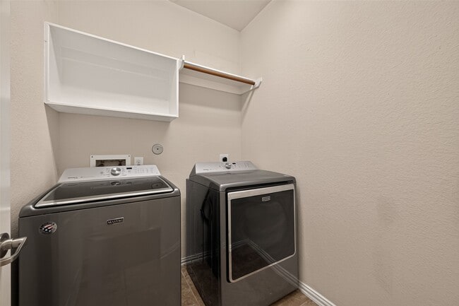 Building Photo - 12107 Redbud Brook Trail