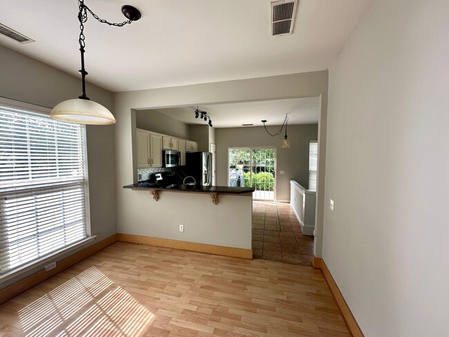 Building Photo - 2008 Chinabrook Ct