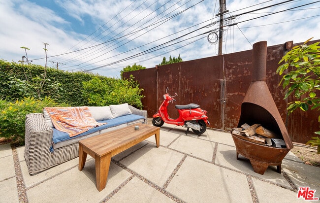 Building Photo - 4066 Alla Rd