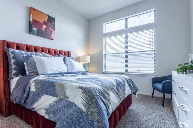 Building Photo - Hot Deal: 1 Month + Waived Fees!