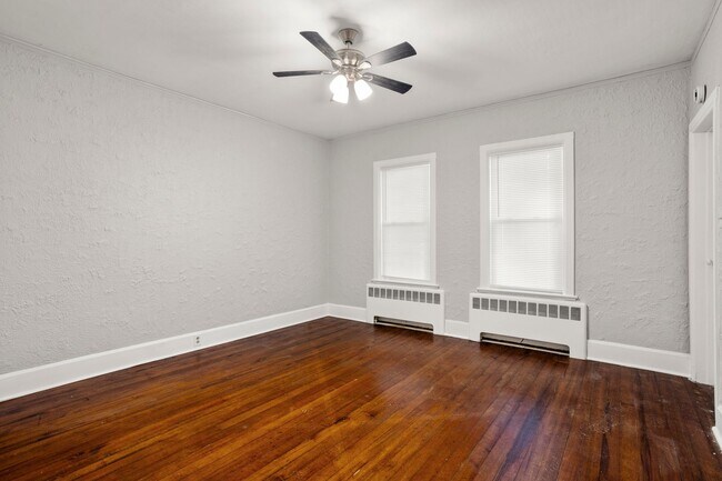 Building Photo - 2111 Madison St