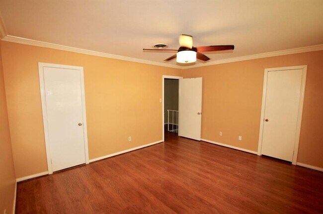 Building Photo - 8114 Fondren Rd