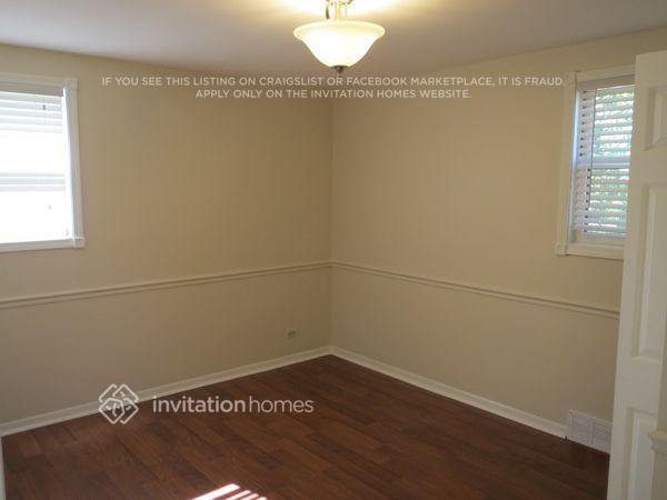 Building Photo - 353 E Elm St