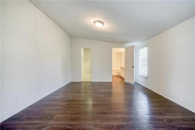 Building Photo - 2178 GA-323