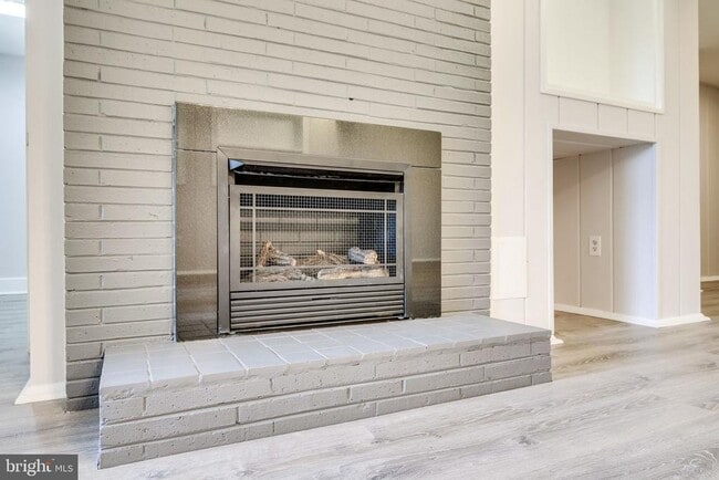 Building Photo - 6525 Byrnes Dr