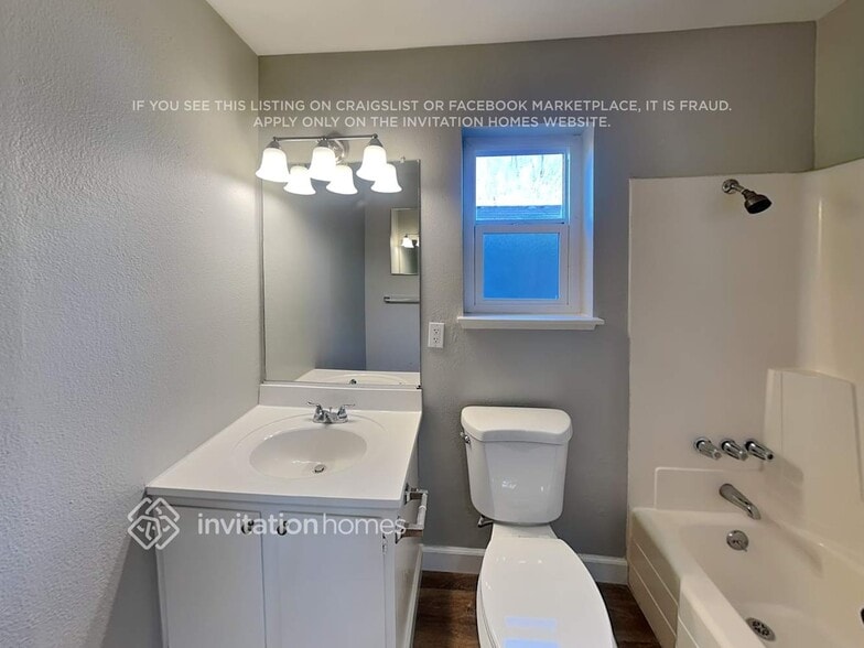 Building Photo - 716 Whispering Bay Ln