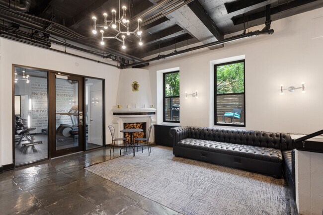 Building Photo - 5718 N Winthrop Ave