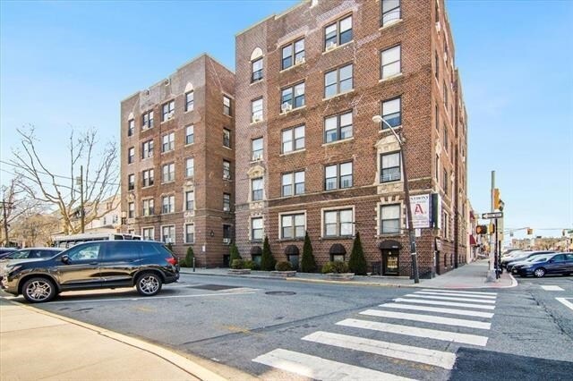 Building Photo - 435 79th St