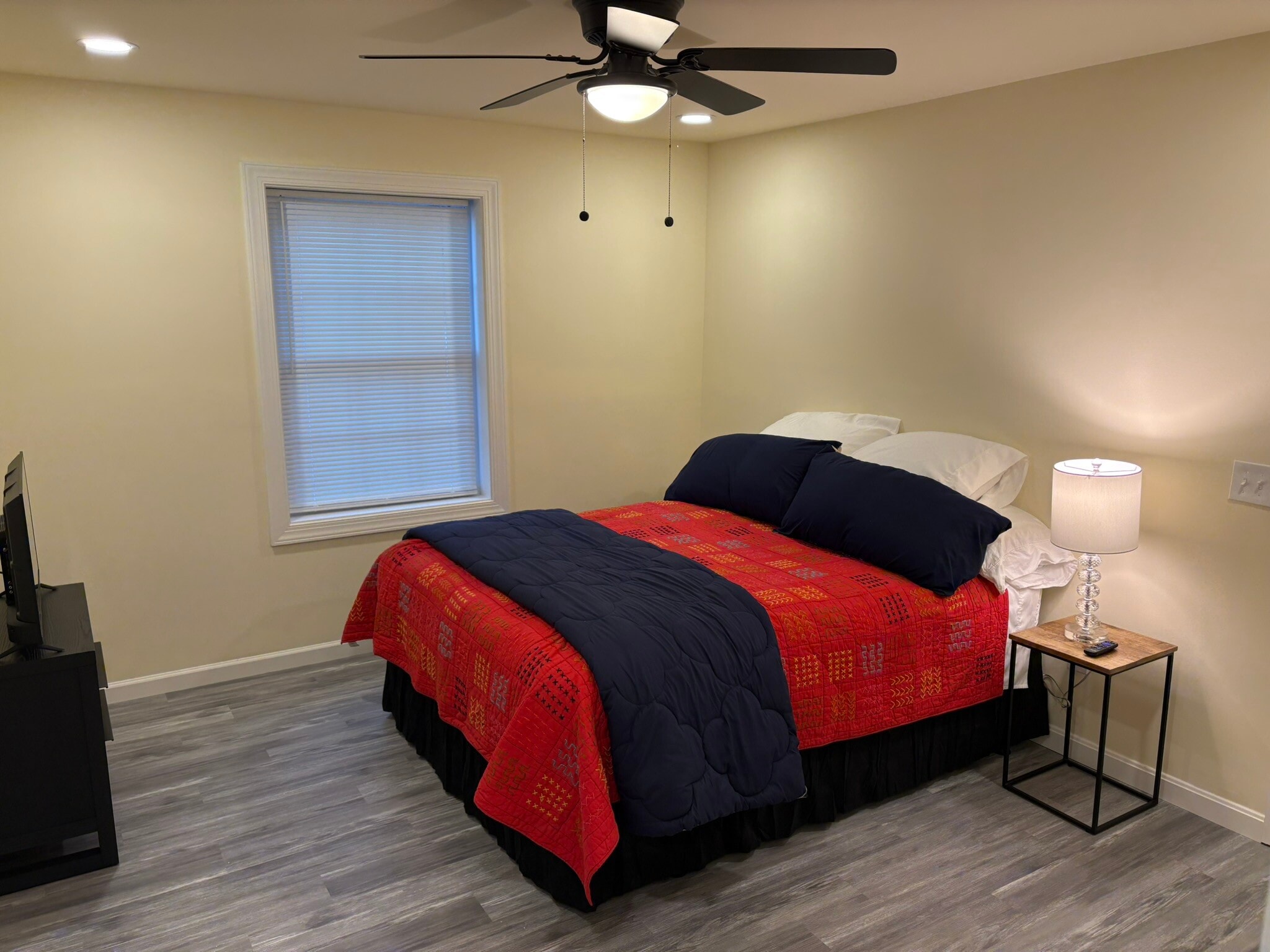 Building Photo - 424 Hancock St